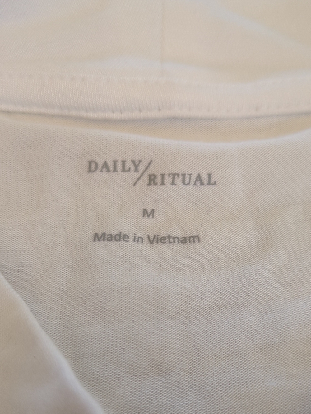 M Daily Ritual Tank - Picture 2 of 5